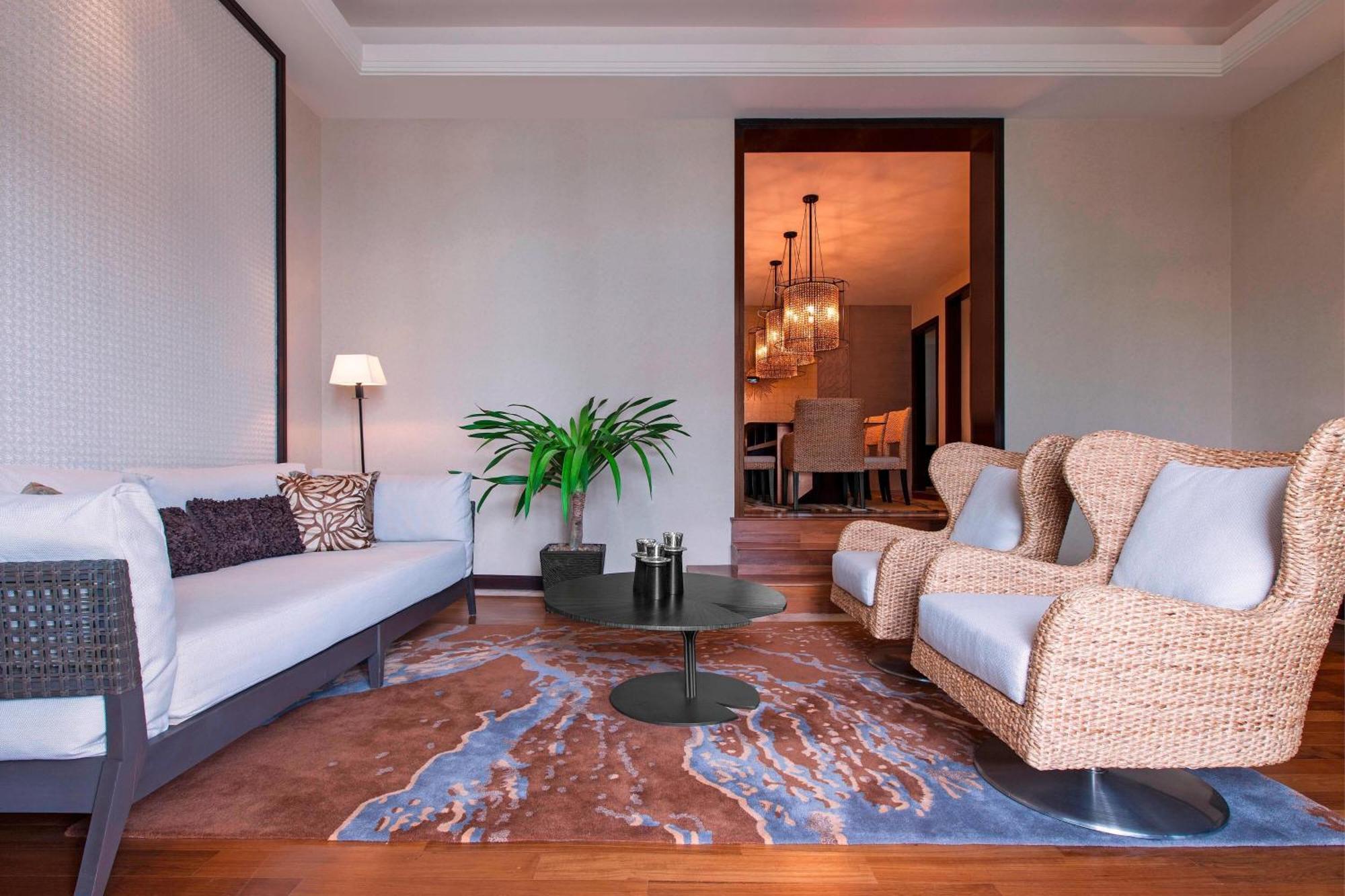 The Westin Langkawi Resort&Spa Kuah Exterior foto A living room at The Ritz-Carlton, Dubai