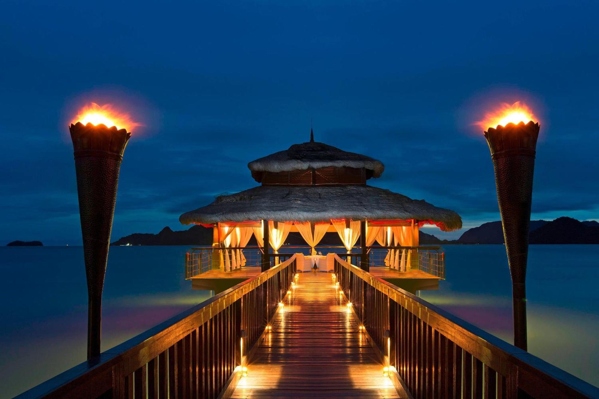 The Westin Langkawi Resort&Spa Kuah Exterior foto The resort at night